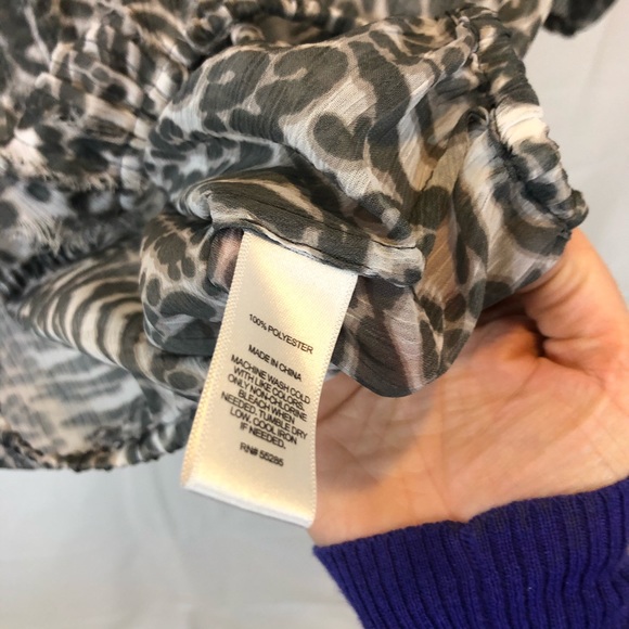 Express Grey and white top - Picture 6 of 10